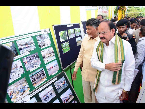 Chandrababu Naidu launchs Gionee smartphones