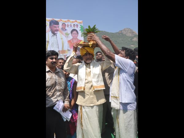 Chandrababu collects soil from Naravaripalle, Lokesh from Nimmakuru