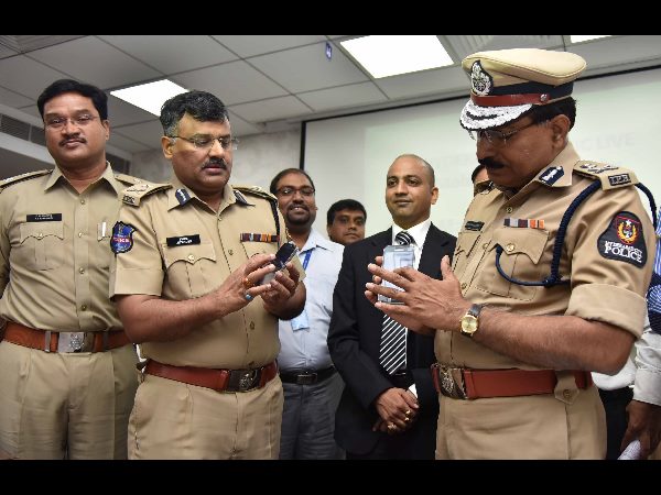 ‘హైదరాబాద్ ట్రాఫిక్ లైవ్'