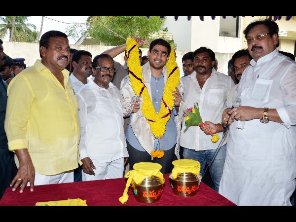 జూనియర్ పక్కకు వెళ్లారు...