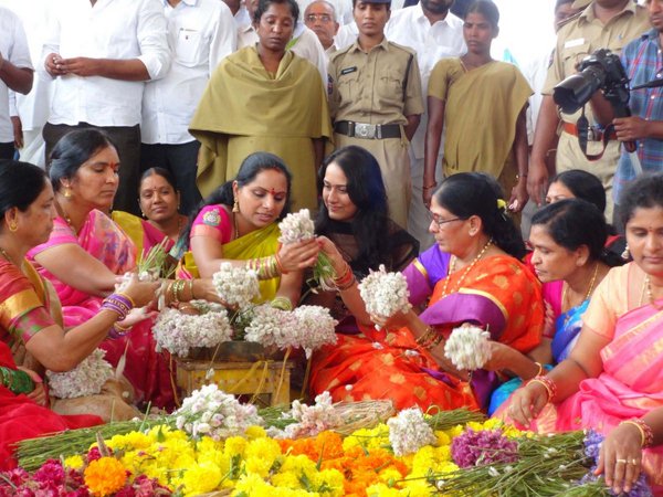 బతుకమ్మ సంబరాలు