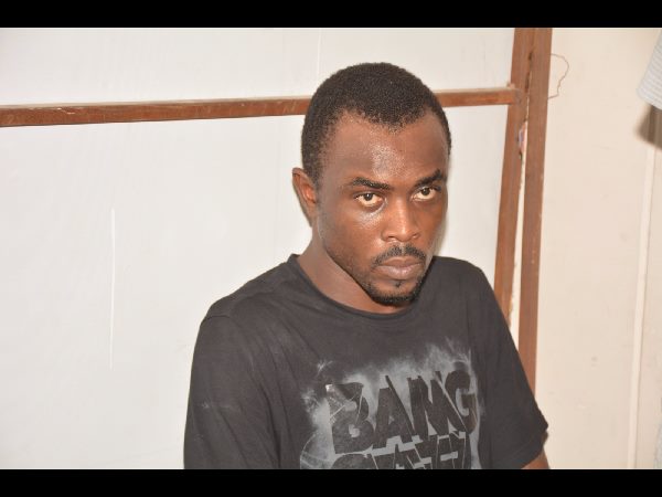 తండ్రి ఆస్తిని కుదవపెట్టాడు..