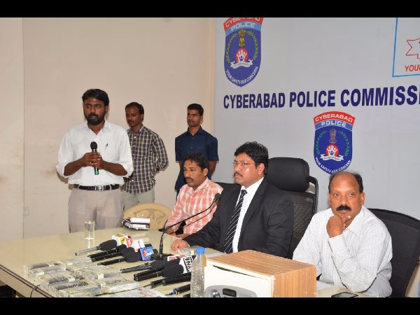 ఇలా నమ్మించాడు...