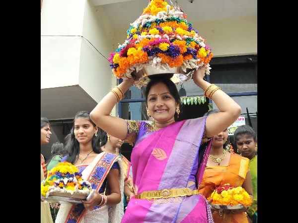 బతుకమ్మ సంబరాలు