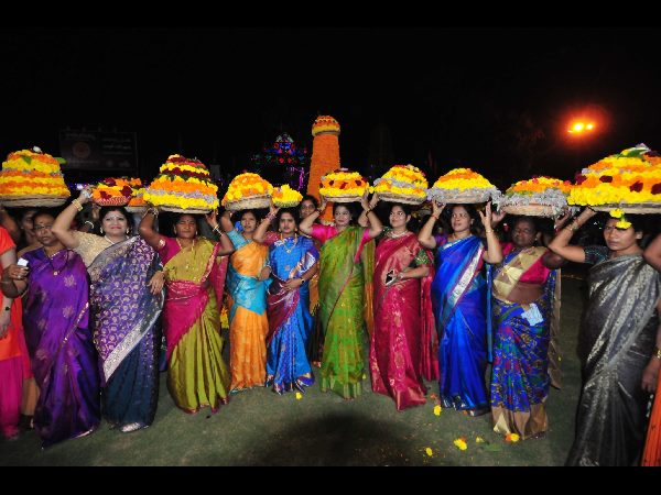 బతుకమ్మ సంబరాలు