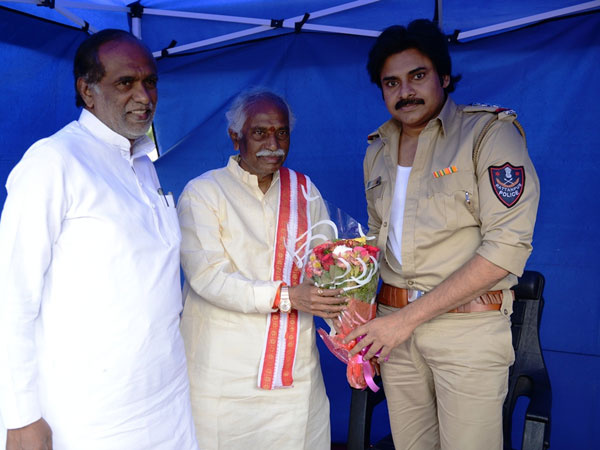 Dattatreya invites Pawan Kalyan to Alay Bhalay