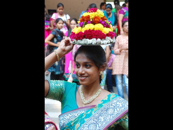 బతుకమ్మ