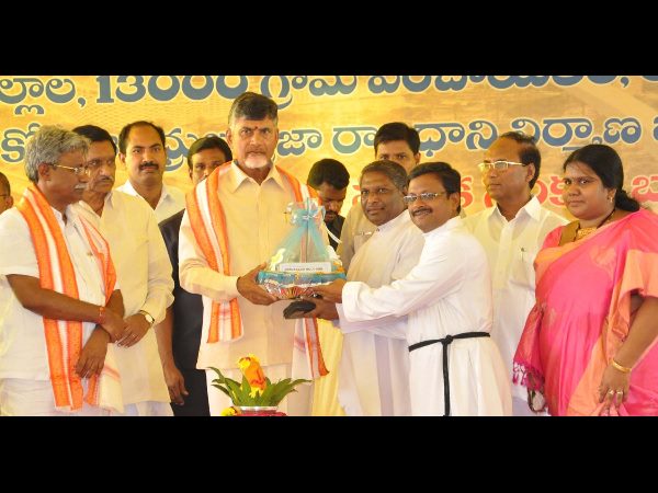 అందరి ఆశీర్వాదాలు