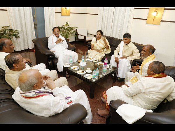 పేదవాడి కళ్లలో సంతోషం..