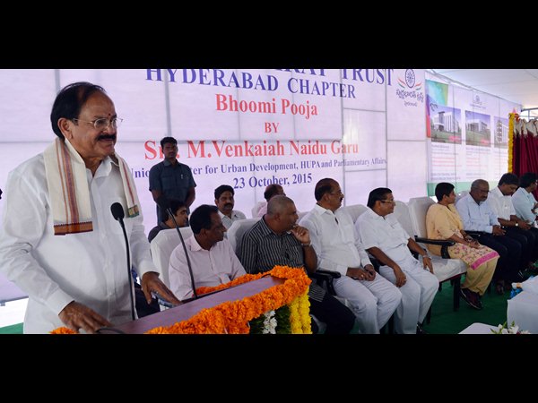 బెదిరింపులకు ఎవరూ లొంగరు, ఐదేళ్ల తర్వాత ప్రశ్నించండి: వెంకయ్య