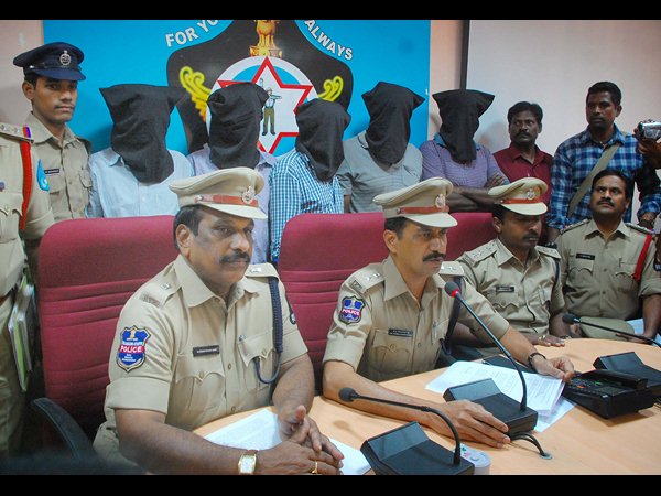 అరెస్టయింది వీరే..