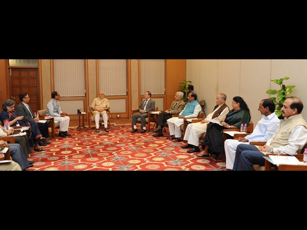 రుణ పరిమితి పెంచండి: జైట్లీతో కేసీఆర్‌