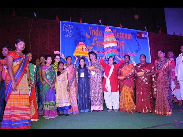 ఘనంగా ఇండో-వియత్నాం కల్చరల్ ఫెస్ట్