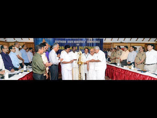 శబరిమలైలో తెలంగాణ భవన్‌కు 5ఎకరాల భూమి