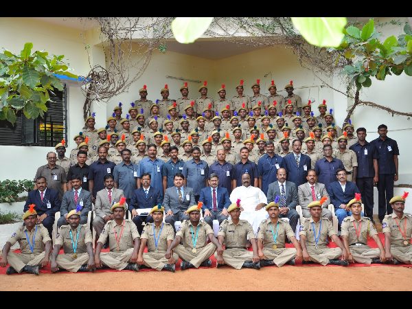 పాసింగ్ ఔట్ పరేడ్