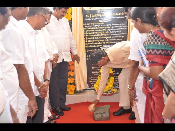 Chandrababu warning to contractors