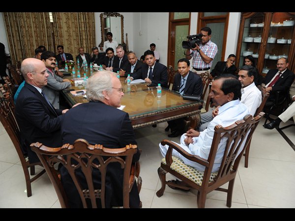 కెసిఆర్‌తో ప్రతినిధులు