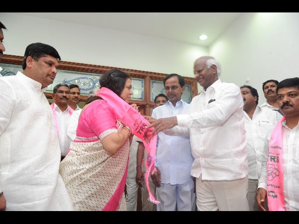 గుండు సుధారాణి గుండు సుధారాణి