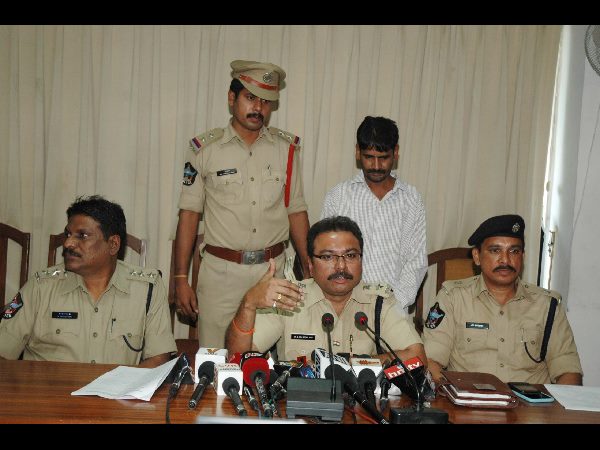Vizag police arrest most wanted criminal Akula prakash