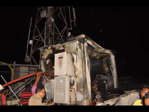  సెల్‌టవర్‌లో అగ్ని ప్రమాదం: కోటి ఆస్తి నష్టం