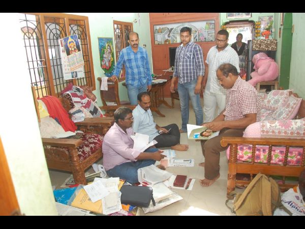  ఏసీబీ వలలో అవినీతి అనకొండ