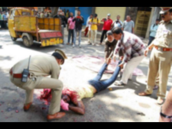 భయం గొలిపేలా నాంపల్లిలో రౌడీషీటర్ దారుణ హత్య 