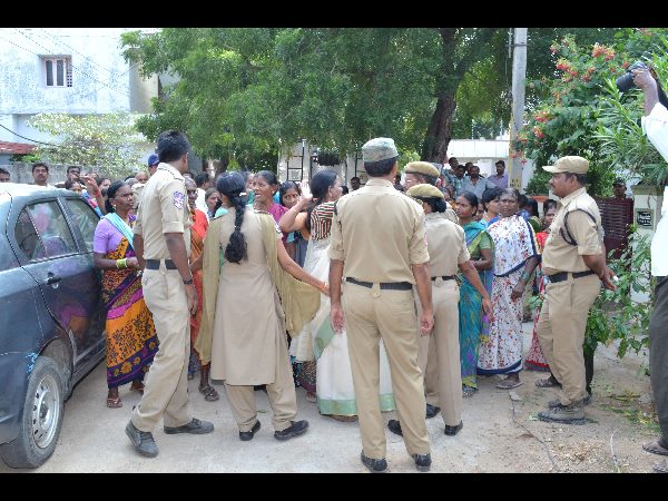 రాజయ్య నివాసం వద్ద