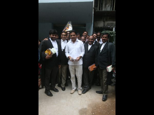 కోర్టుకు కెటిఆర్