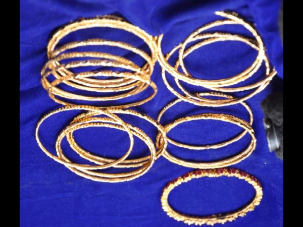 అదే ఇంట్లో చోరీ