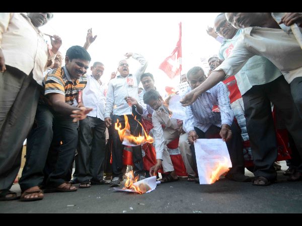 వ్యతిరేకించాలని నిర్ణయం
