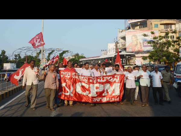 టిడిపి నేతల అల్టిమేటం
