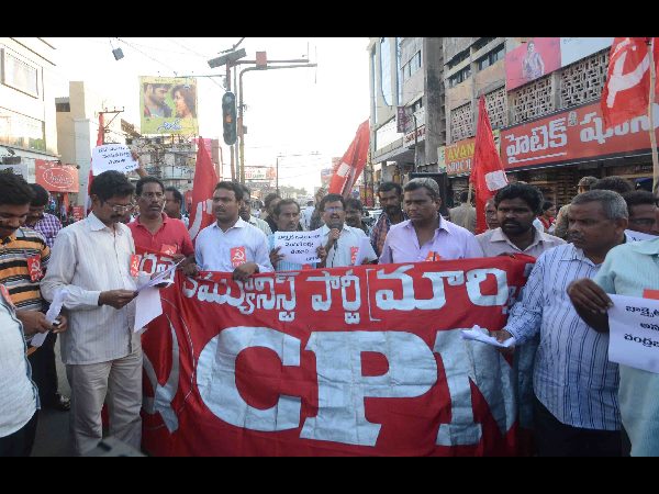 ఎవరినీ సంప్రదించకుండా..