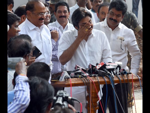 చంద్రబాబకు సంతోషం కలిగంచారు..