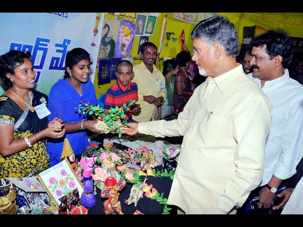  ఎన్టీఆర్, సత్యనాదెళ్ల సామాన్య కుటుంబ వచ్చిన వారే