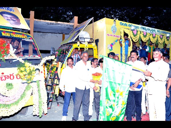  ఎన్టీఆర్, సత్యనాదెళ్ల సామాన్య కుటుంబ వచ్చిన వారే