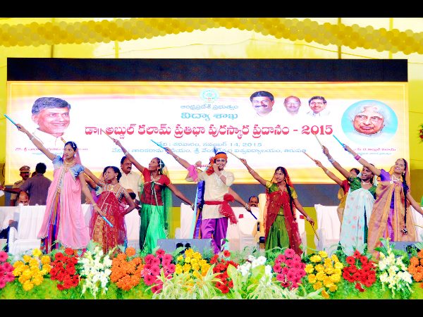  ఎన్టీఆర్, సత్యనాదెళ్ల సామాన్య కుటుంబ వచ్చిన వారే