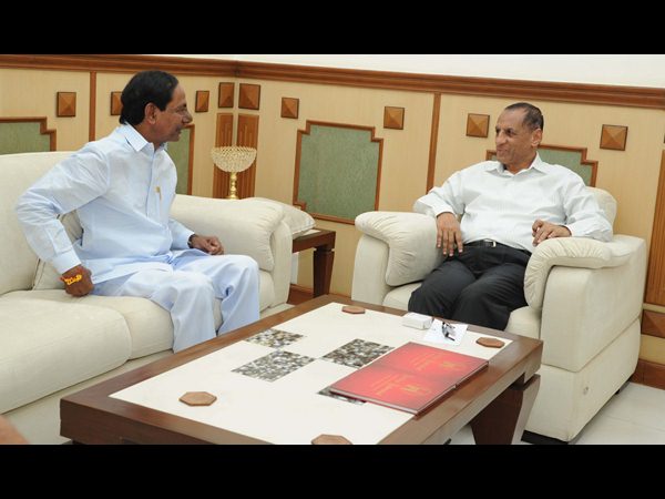 గవర్నర్‌తో కెసిఆర్