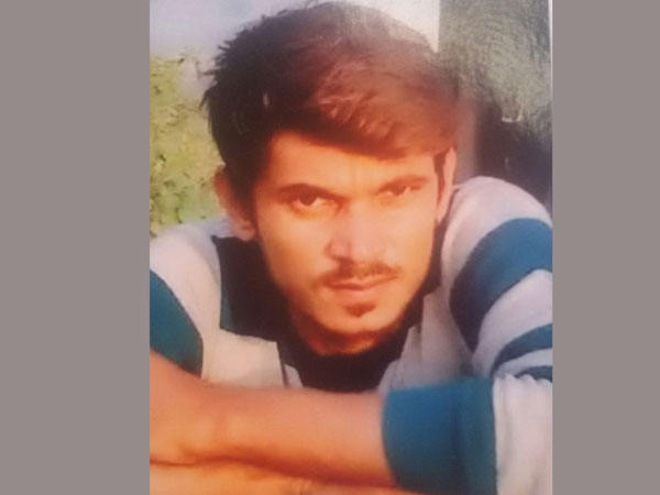 Man cheats girl on facebook