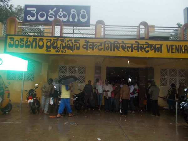 ముఖ్యమంత్రి, డిప్యూటీ సీఎం సమీక్ష