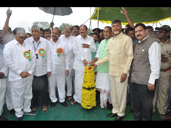  వెంకయ్య నాయుడు