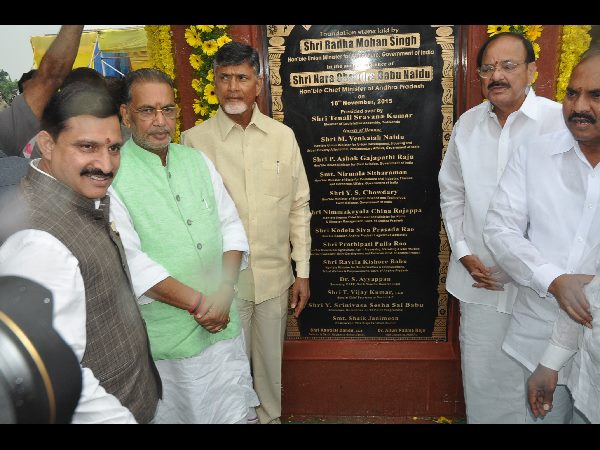  వెంకయ్య నాయుడు