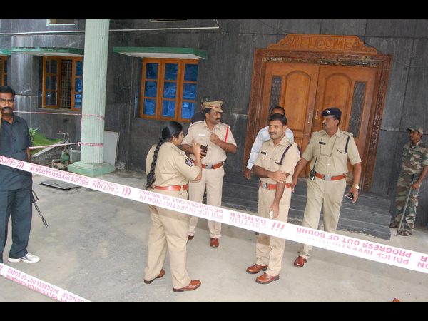 పోలీసుల విచారణ