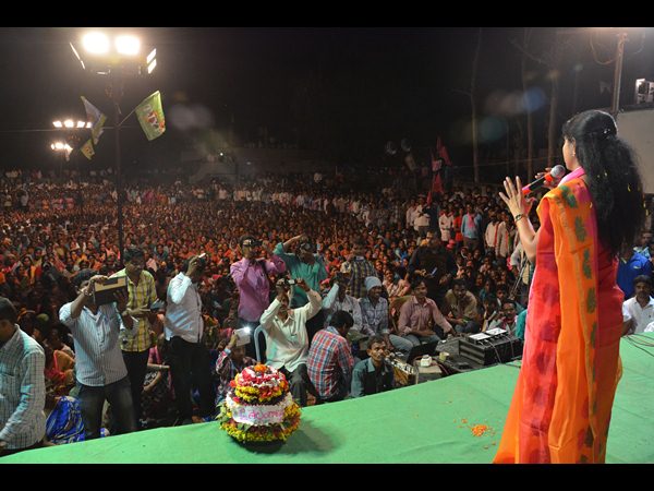 పర్వతగిరిలో కవిత ప్రచారం పర్వతగిరిలో కవిత ప్రచారం