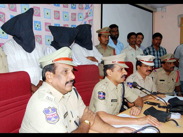 చెన్నై గ్యాంగ్ అరెస్ట్