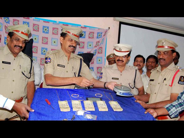 చెన్నై గ్యాంగ్ అరెస్ట్