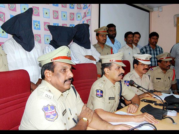 చెన్నై గ్యాంగ్ అరెస్ట్