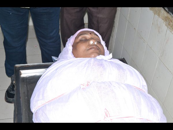 అనురాధ దంపతులు
