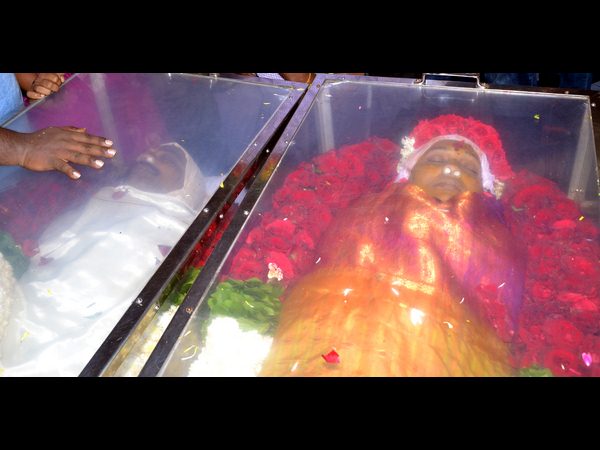 అనురాధ దంపతులు
