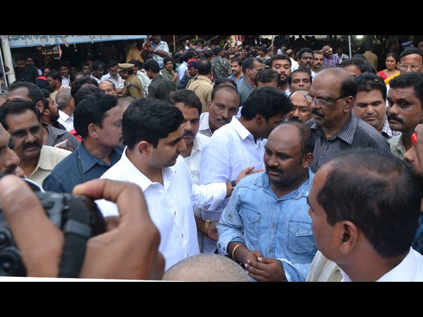 అనురాధ దంపతులు