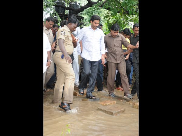 వైయస్ జగన్